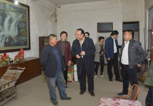 赵国祥到柳湾村调研指导脱贫攻坚工作