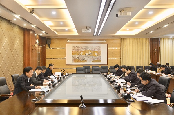 凝心聚力谋发展踔厉奋发启征程——我校召开2022年重点工作务虚会