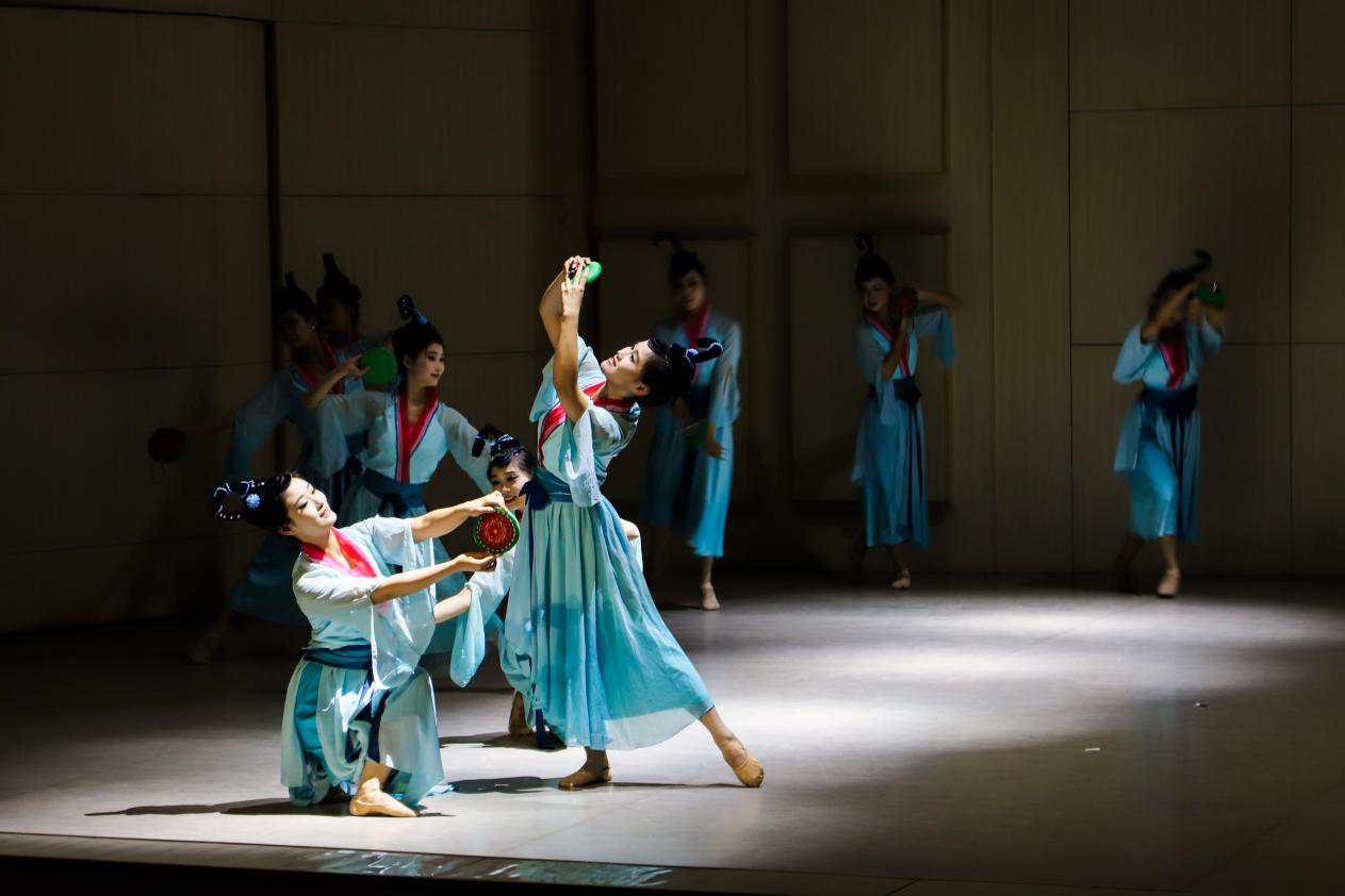 【学习强国】河南师范大学音乐舞蹈学院与马克思主义学院联合举办红色音乐思政展演