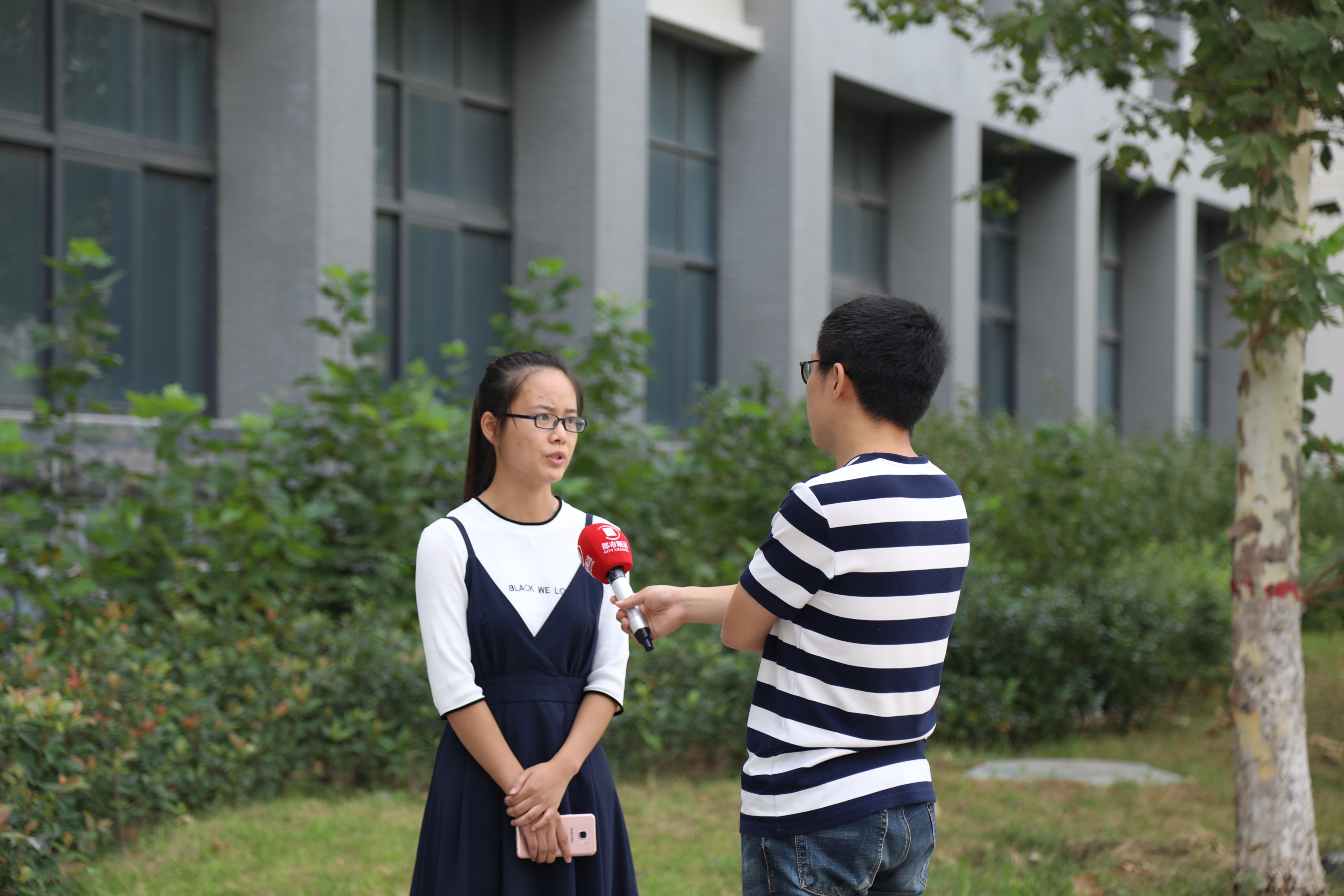 通往军营路上 —广州工商学院参军入伍大学生采访专题-广州工商学院外语学院