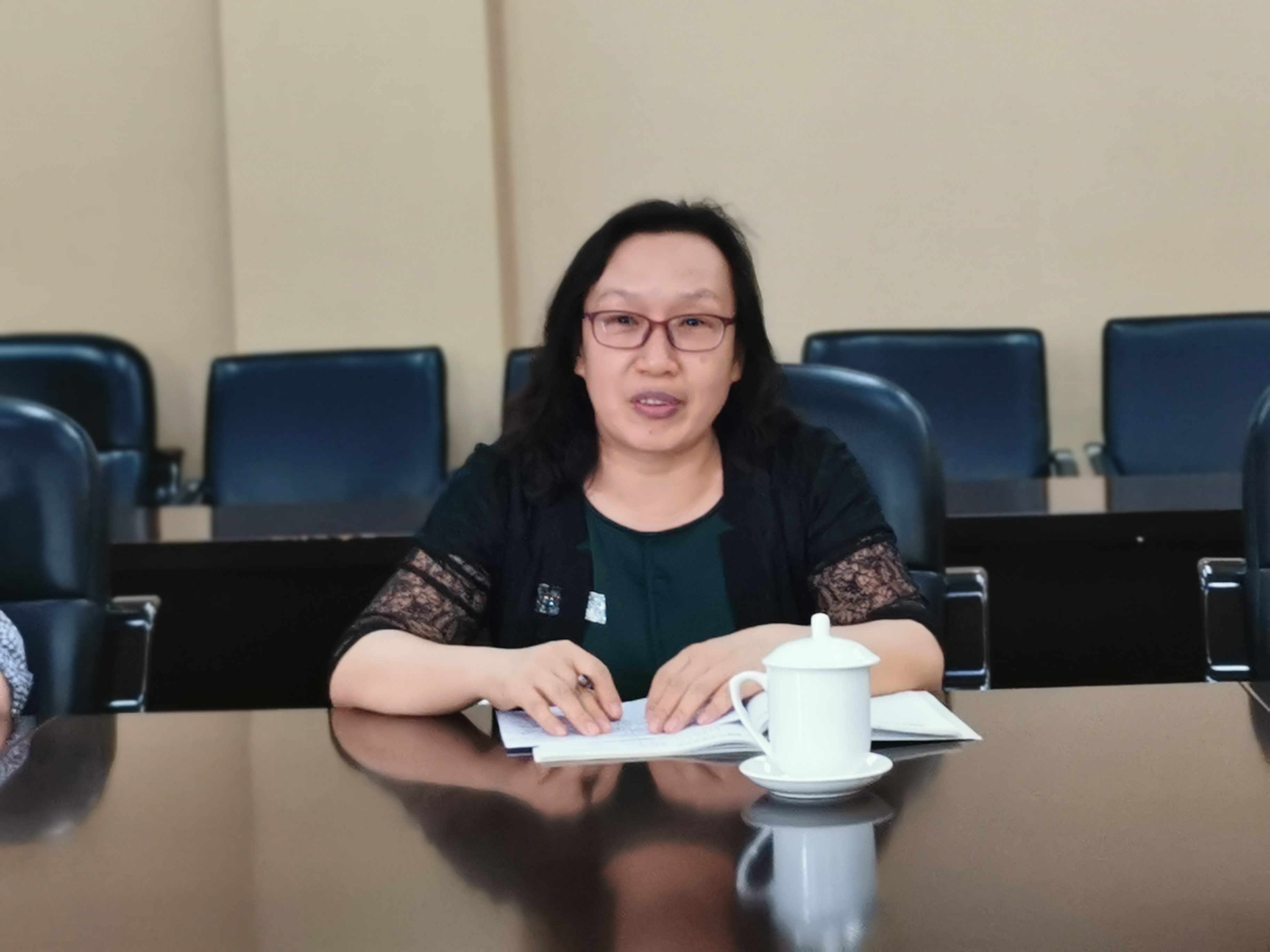 教育学部小学教育专家李玉芳发言