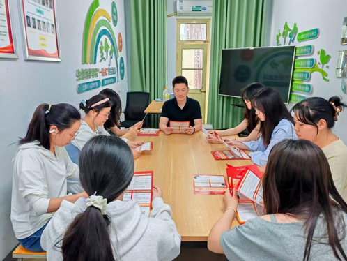 携笔从戎酬壮志，强军兴国正当时 ——“生命树”一站式社区开展征...
