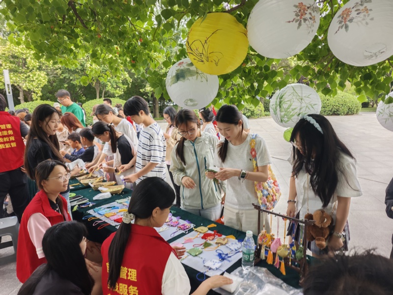 我校开展大学生廉洁文化节