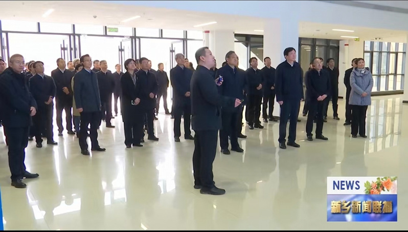 新乡市委书记李卫东一行到我校平...