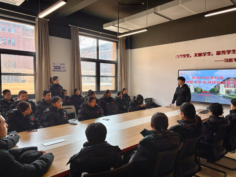 我校国旗护卫队开展“一校三区”...