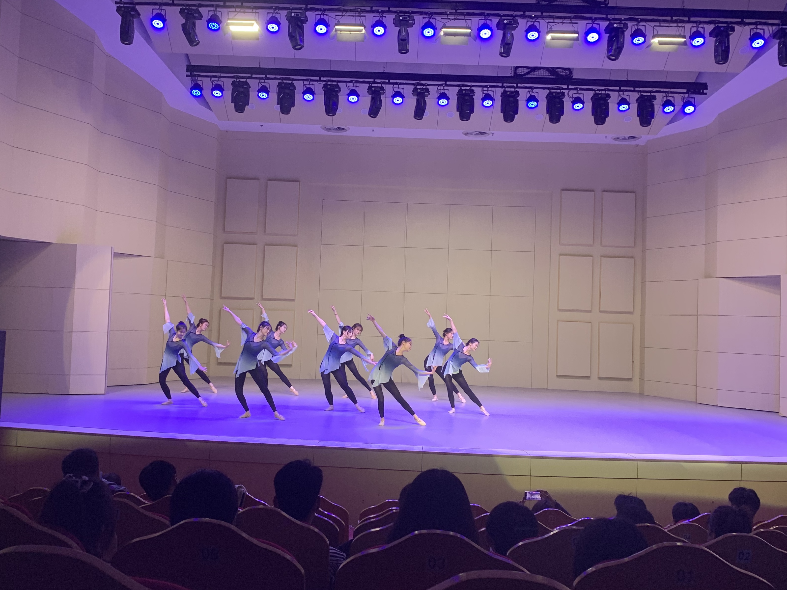 我校教职工首次集体展示大型方阵排舞-安徽师范大学