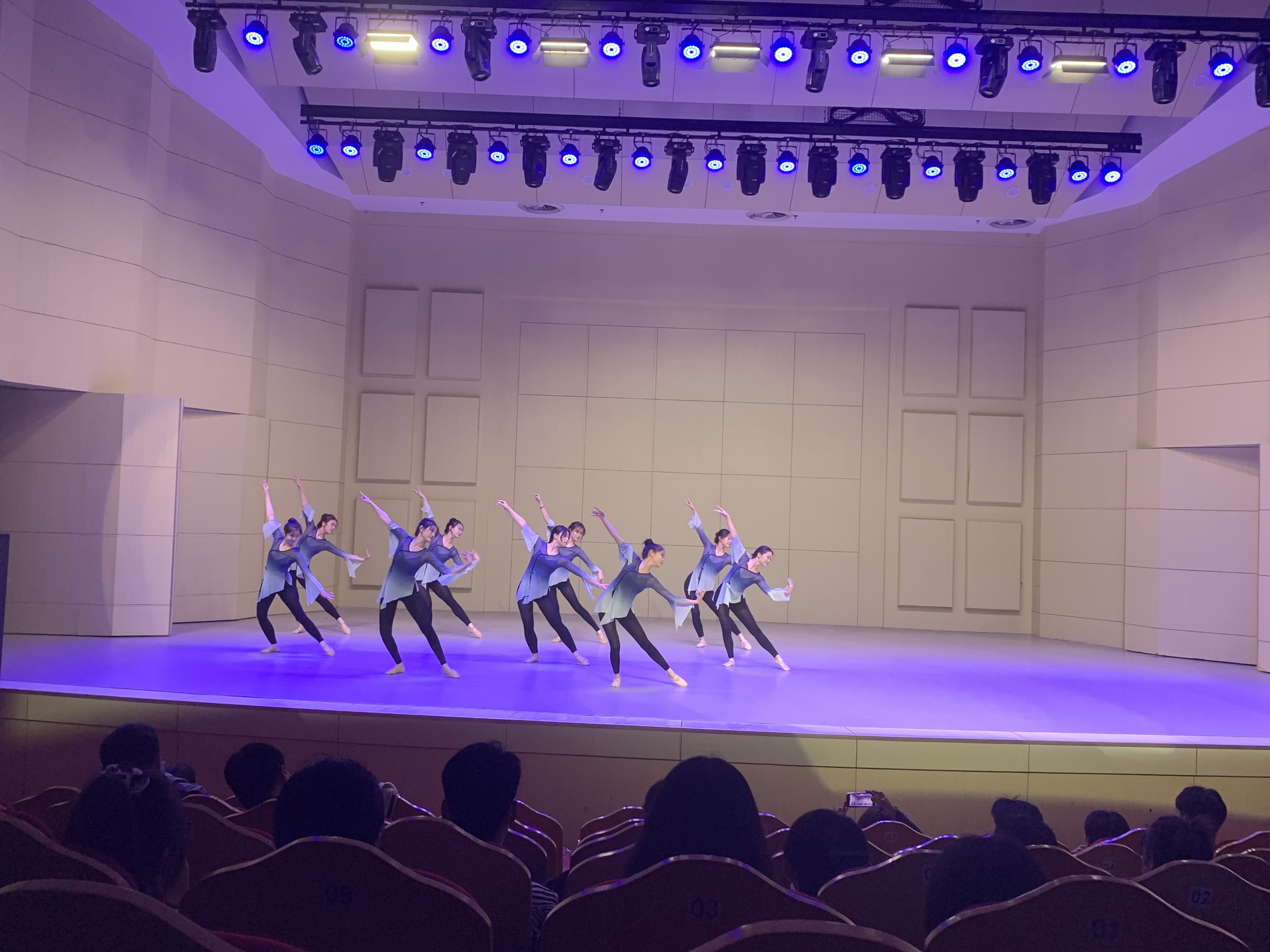 喜迎二十大·舞动新时代—— 我院举办“强国之舞”舞蹈专场演出