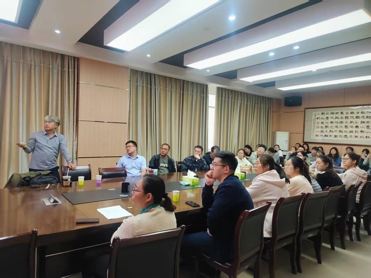 韩国高丽大学Jong Seung Kim教授、大连医科大学冯磊教授、深圳大学李明乐教授为我院师生作学术报告