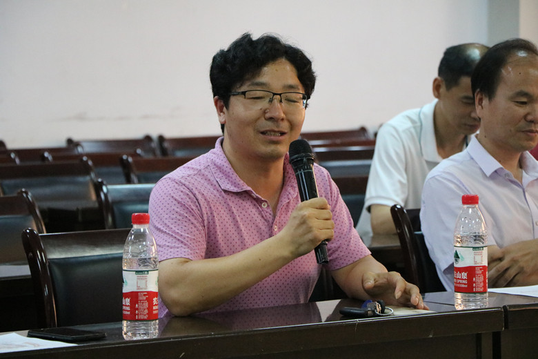 环境学院党总支书记丁笑生致辞