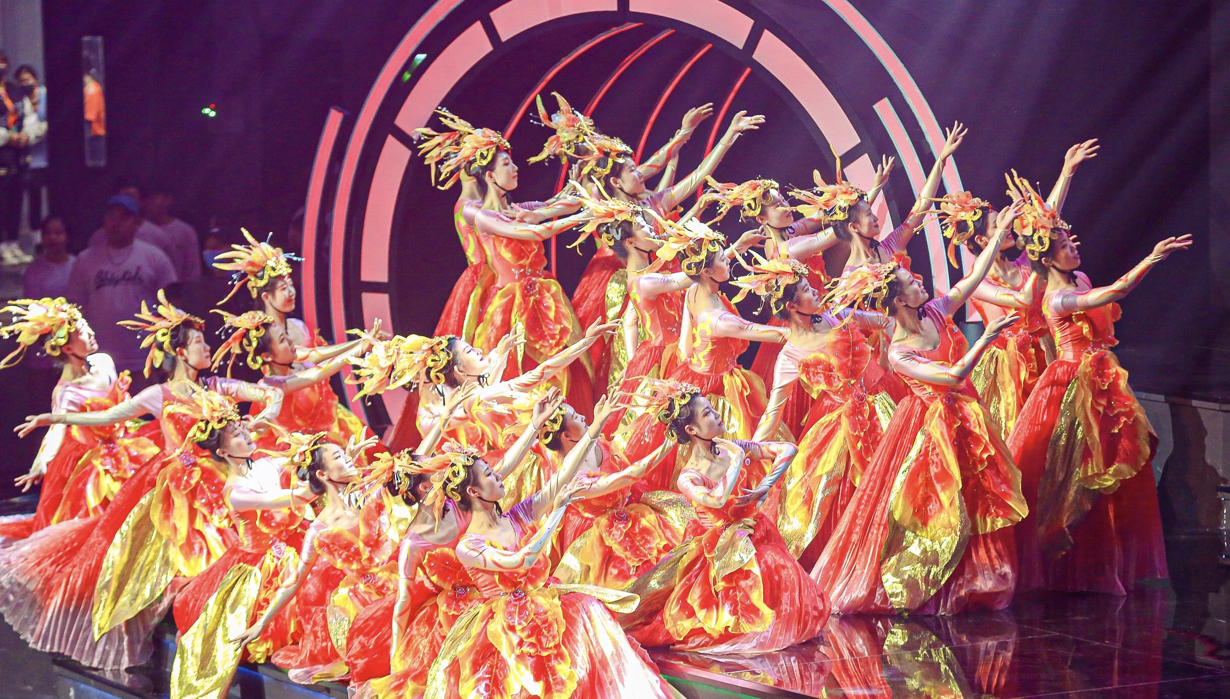 院师生参演中国银行2021"直通wtt大满贯·世乒赛"暨奥运模拟赛开幕式