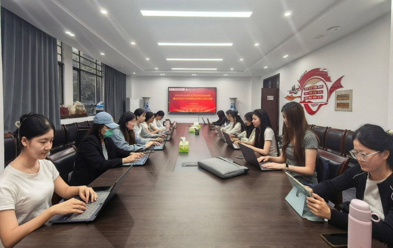我校联合承办的2026年全国高校商业精英挑战赛国际贸易竞赛（跨境电商赛道）...