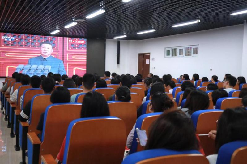 我院组织师生观看纪念中国人民抗...