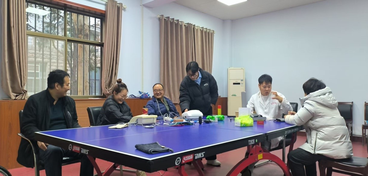 马克思主义学院分工会开展针灸推...