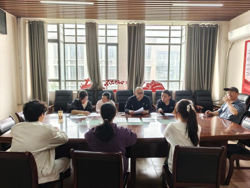 商学院举办商业英才实验班招新面试